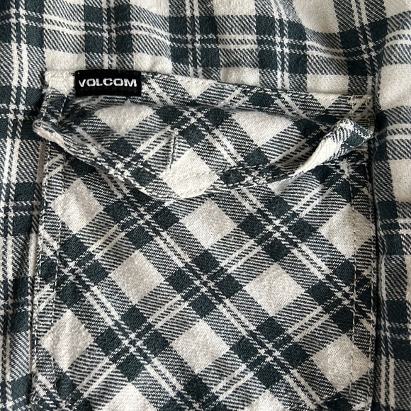 Volcom Men’s Large Flannel - Picture 3 of 3